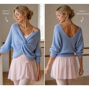 Moon & Madison Women's Small Blue Waffle Knit Twist Front Cropped V-Neck Sweater
